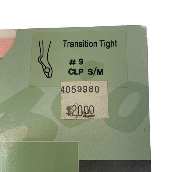 Capezio Women's Semi-Opaque Textured Transition Tights Size Small/Medium NWT - Picture 3 of 7